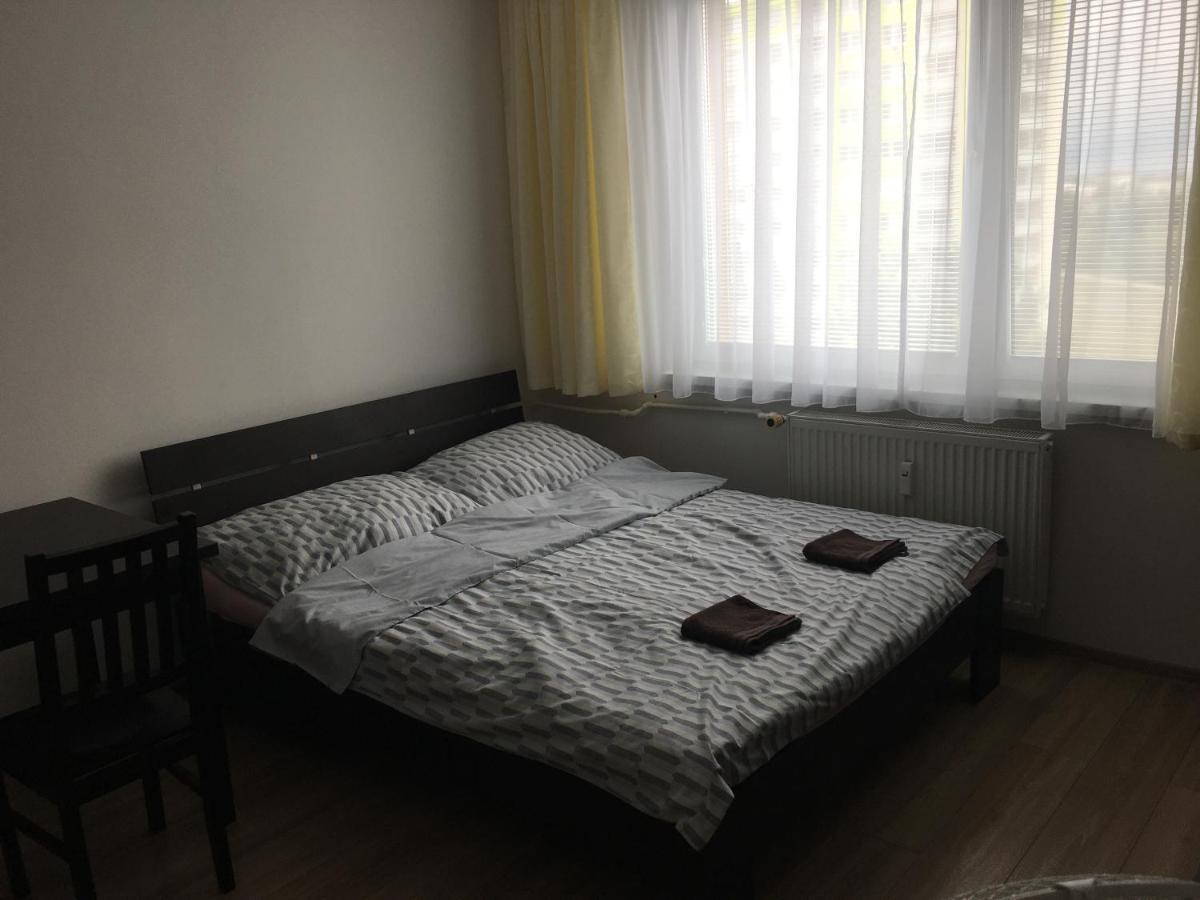 Nové Zámky Lovely Studio Apartment المظهر الخارجي الصورة